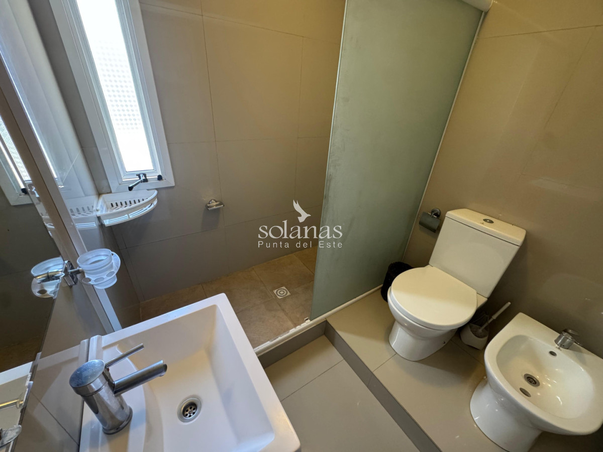 Casa ID.211 - Casa única en Solanas Village sobre lote propio - Espacio, luz y rentabilidad en un solo lugar