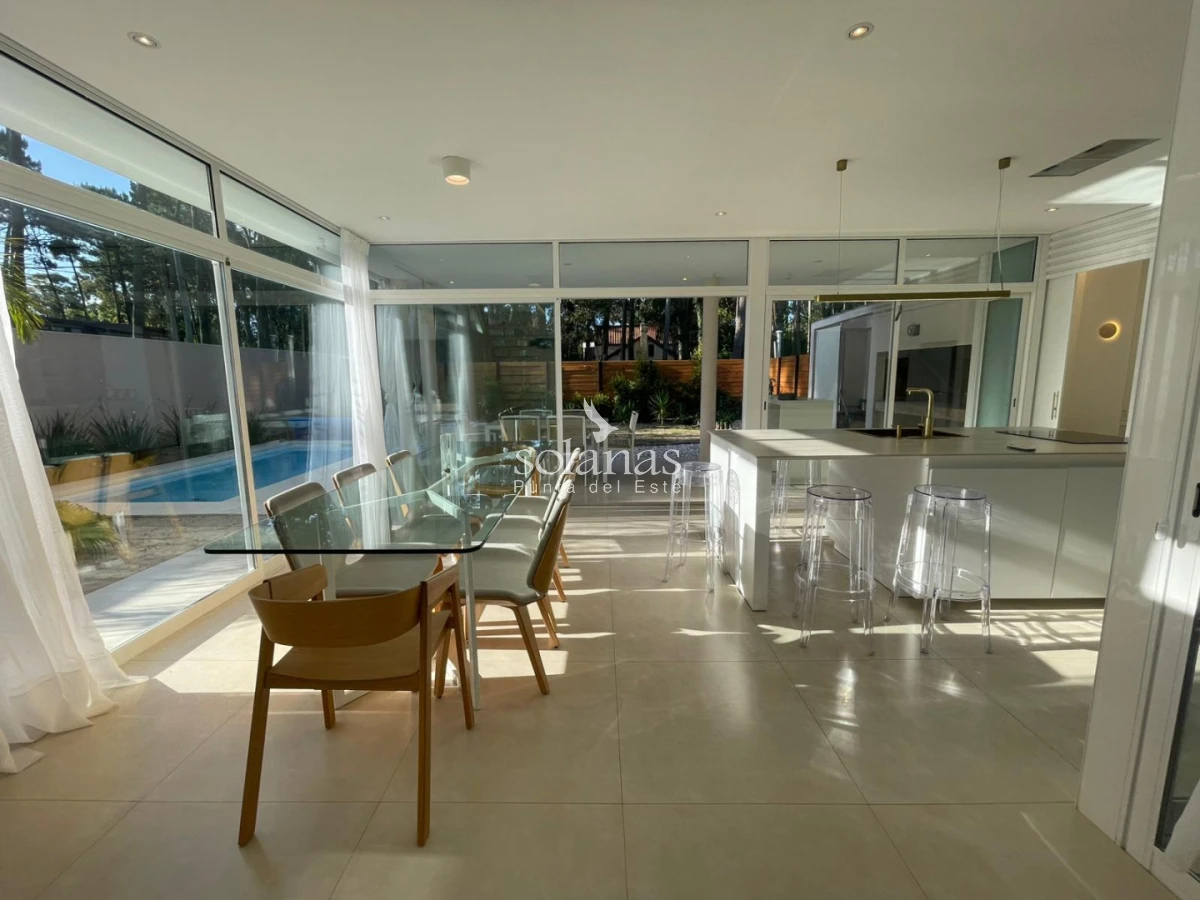 Casa ID.202 - 🏡 Elegancia Moderna en Cada Rincón: La Casa que Eleva Tu Estilo de Vida