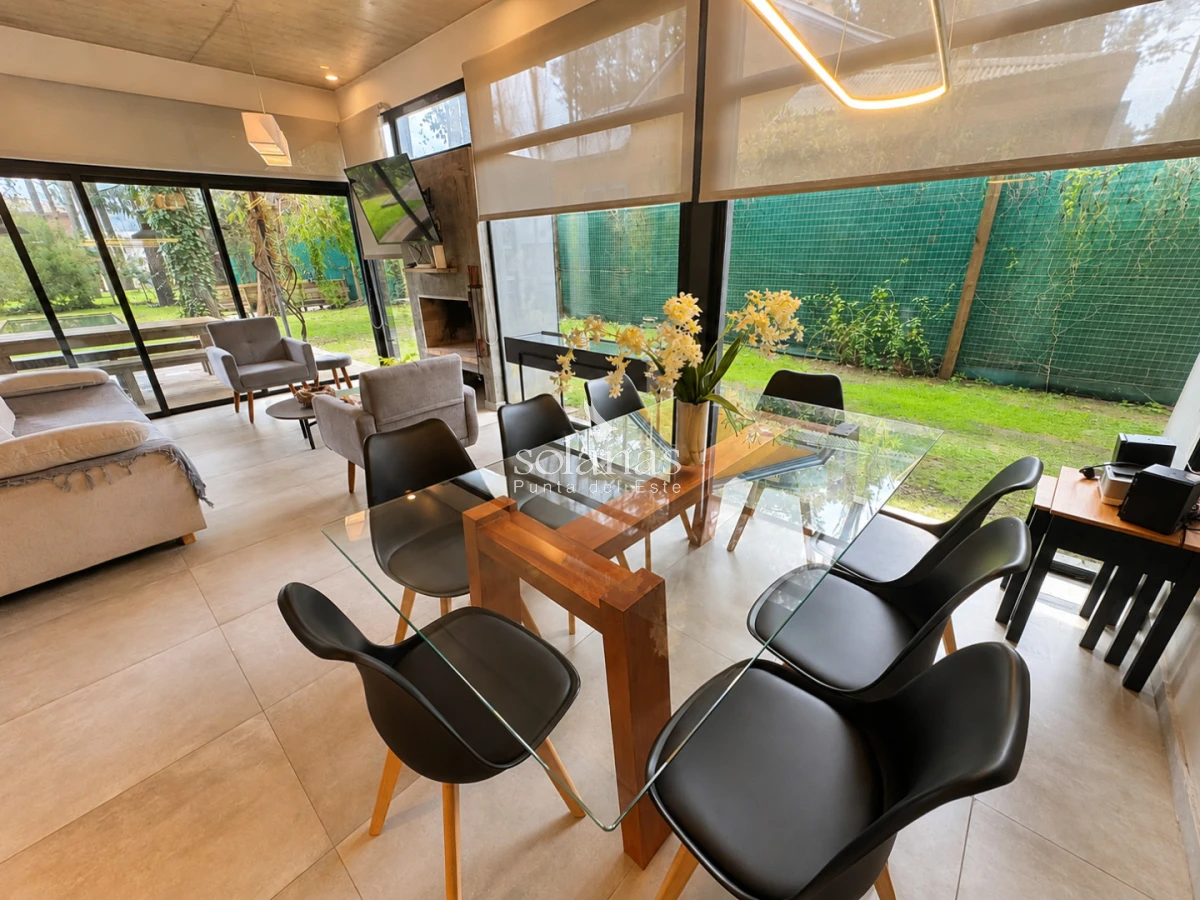 Casa ID.239 - Casa moderna con piscina y gran entorno verde en Solanas