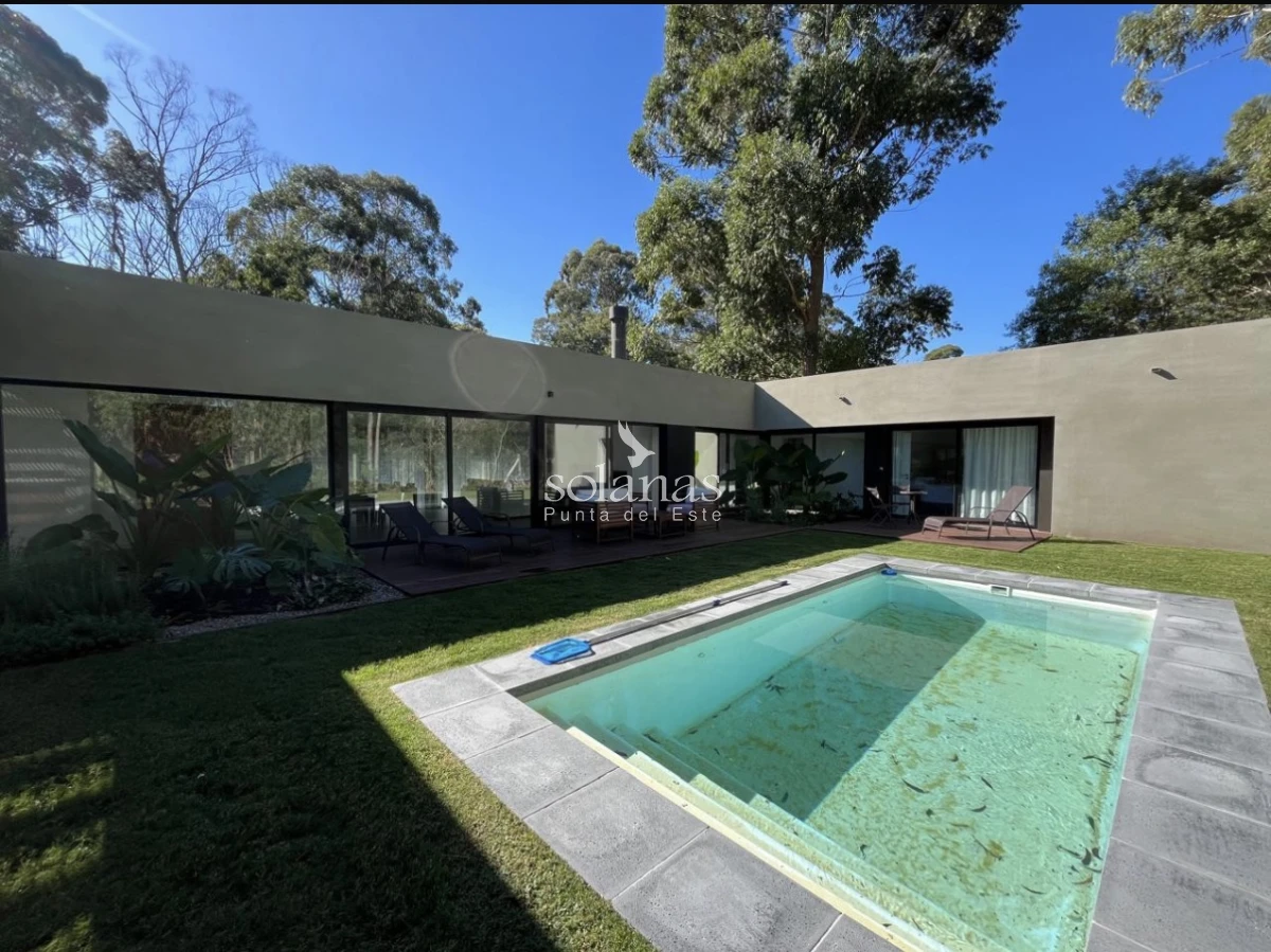 Casa ID.200 - Casa en Design Village!!