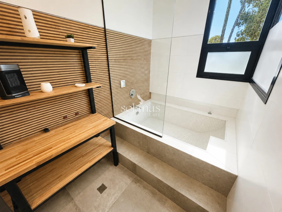 Casa ID.239 - Casa moderna con piscina y gran entorno verde en Solanas
