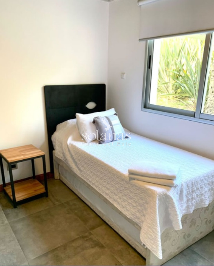 Casa ID.244 - Luminosa, excelente ubicación y gran potencial de renta