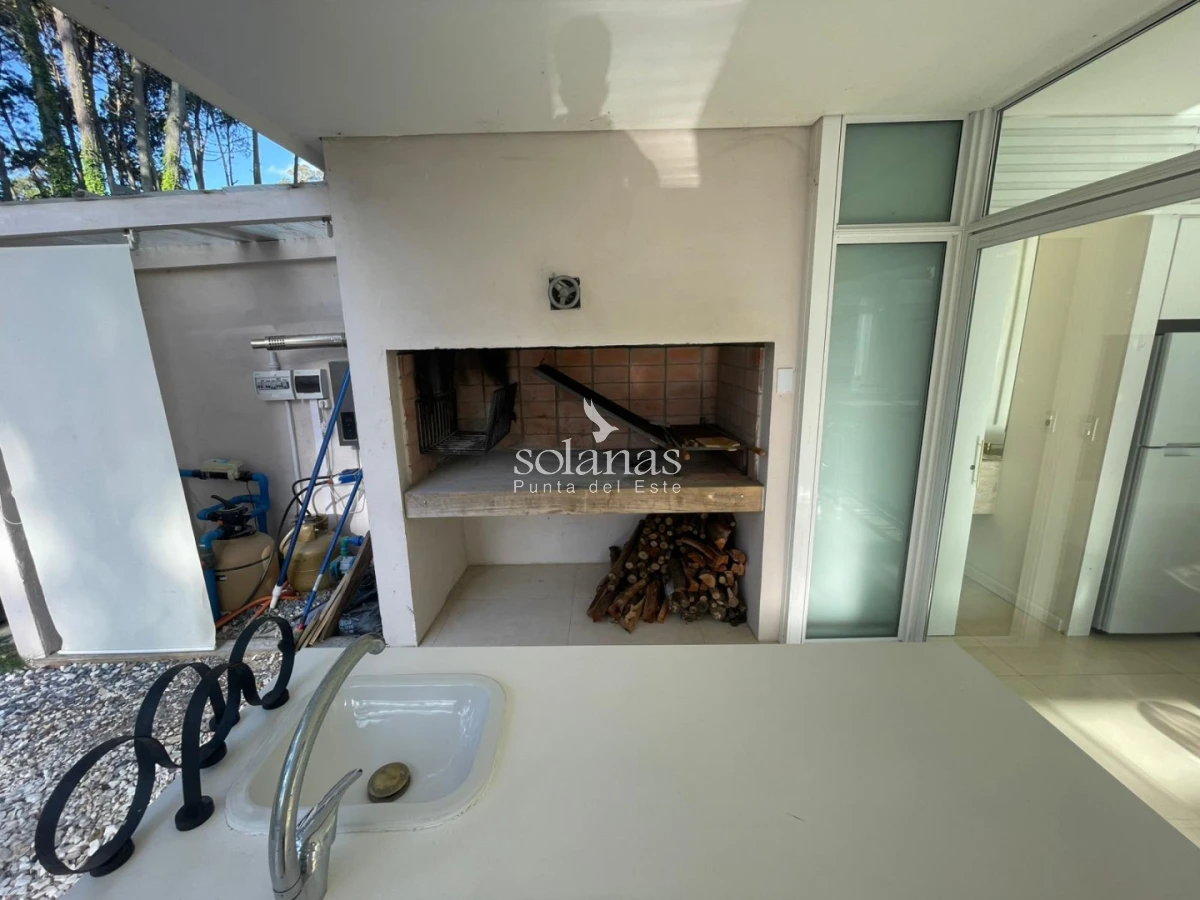 Casa ID.202 - 🏡 Elegancia Moderna en Cada Rincón: La Casa que Eleva Tu Estilo de Vida