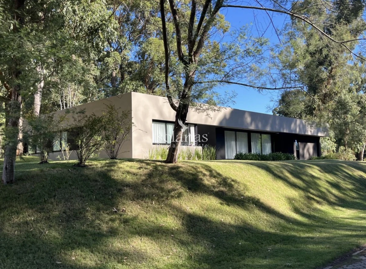 Casa ID.200 - Casa en Design Village!!