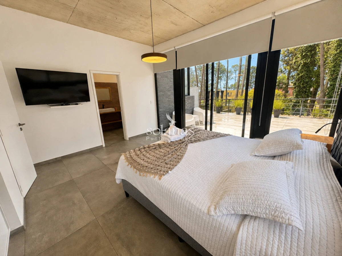 Casa ID.239 - Casa moderna con piscina y gran entorno verde en Solanas