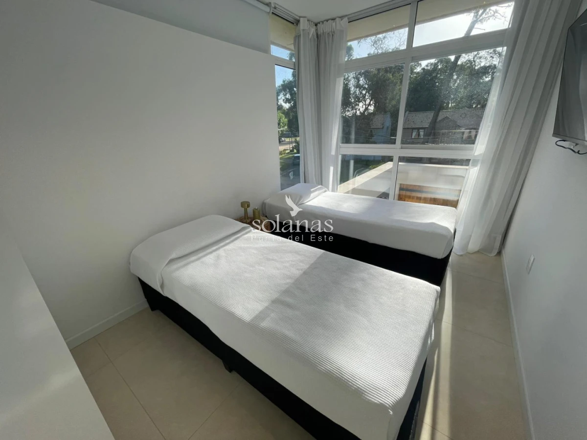 Casa ID.202 - 🏡 Elegancia Moderna en Cada Rincón: La Casa que Eleva Tu Estilo de Vida