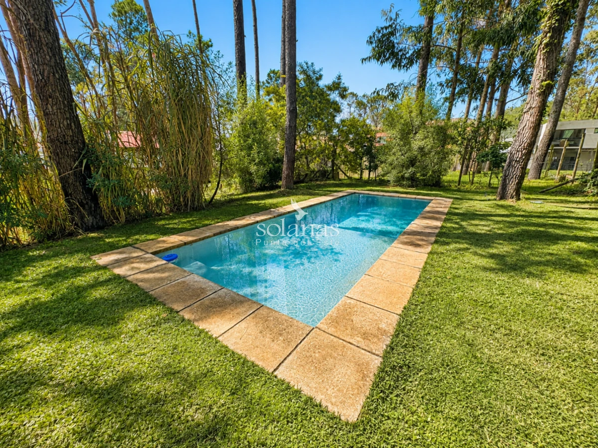 Casa ID.239 - Casa moderna con piscina y gran entorno verde en Solanas