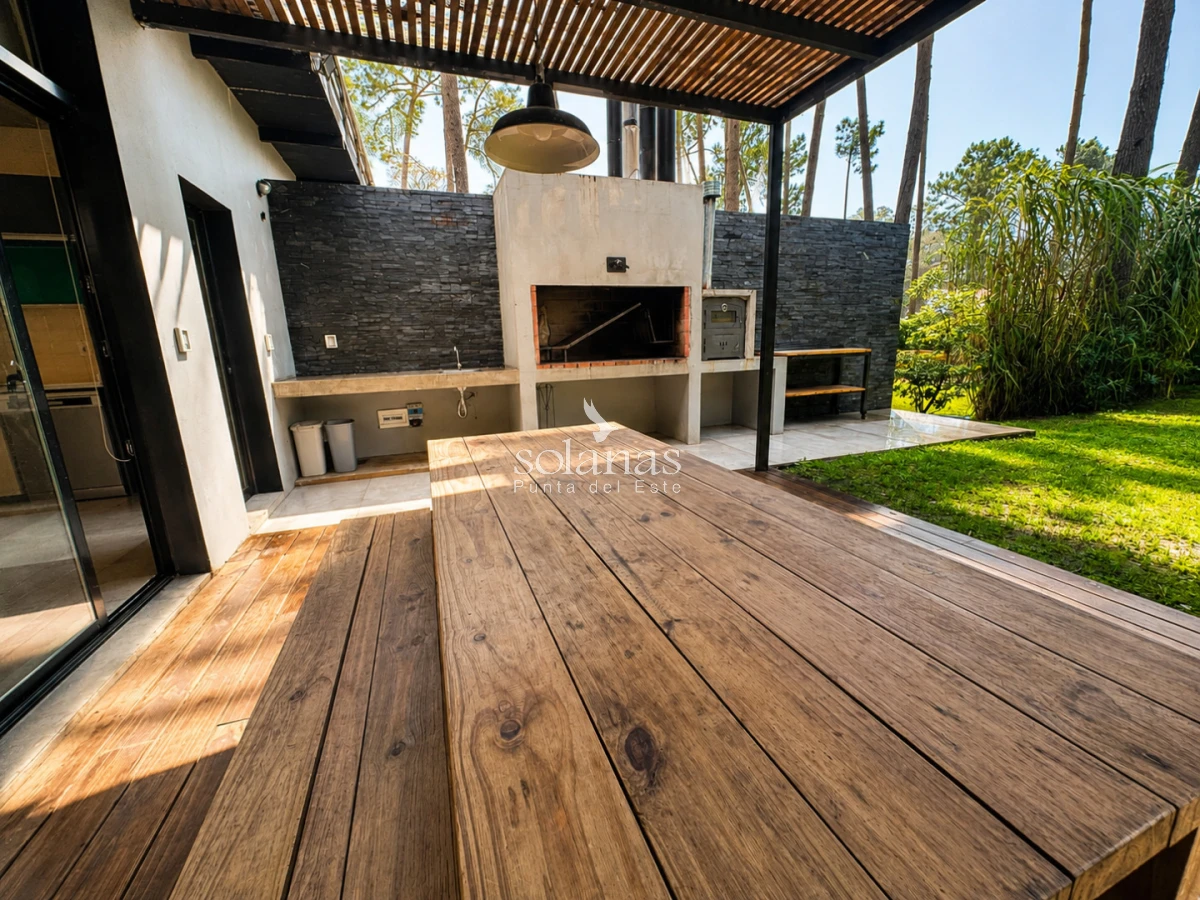 Casa ID.239 - Casa moderna con piscina y gran entorno verde en Solanas