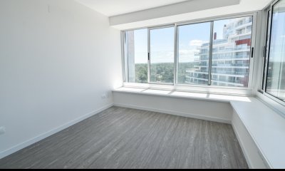 Roosevelt, apartamento de 1 dormitorio + 2 baños a estrenar con garage