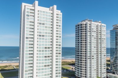 Departamento de 2 dormitorios en venta en Playa Brava
