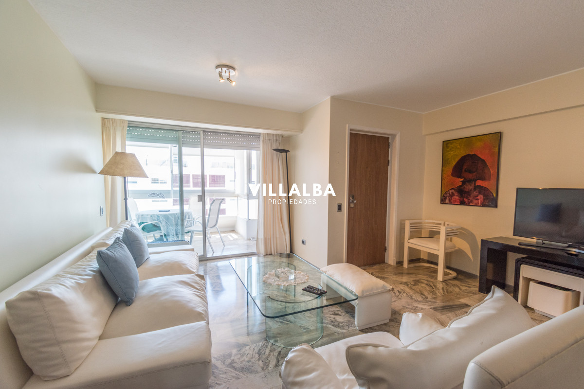 Apartamento ID.3620 - Apartamento Reciclado de 3 dormitorios en venta