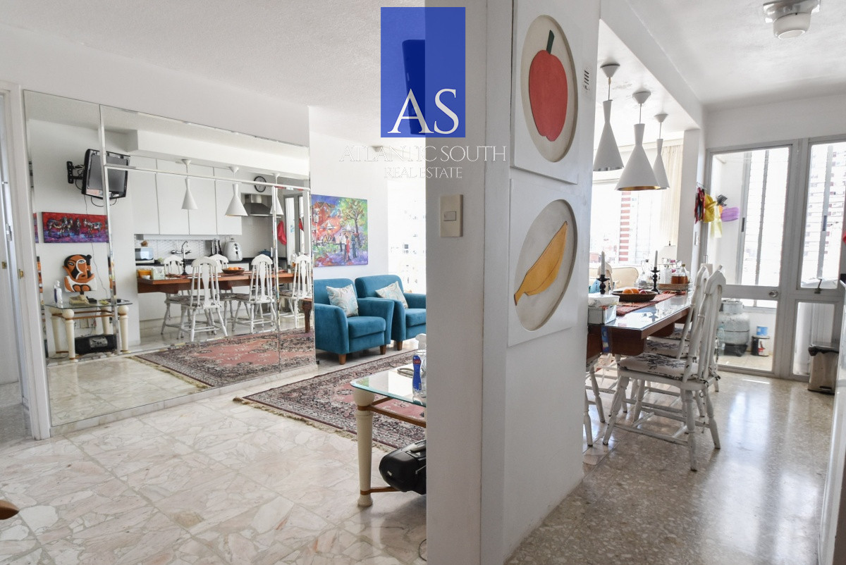 Apartamento ID.4248 - Apartamento en venta de 2 dormitorios + 2 baños . Reciclado con garage