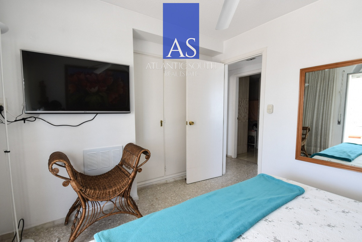 Apartamento ID.4248 - Apartamento en venta de 2 dormitorios + 2 baños . Reciclado con garage