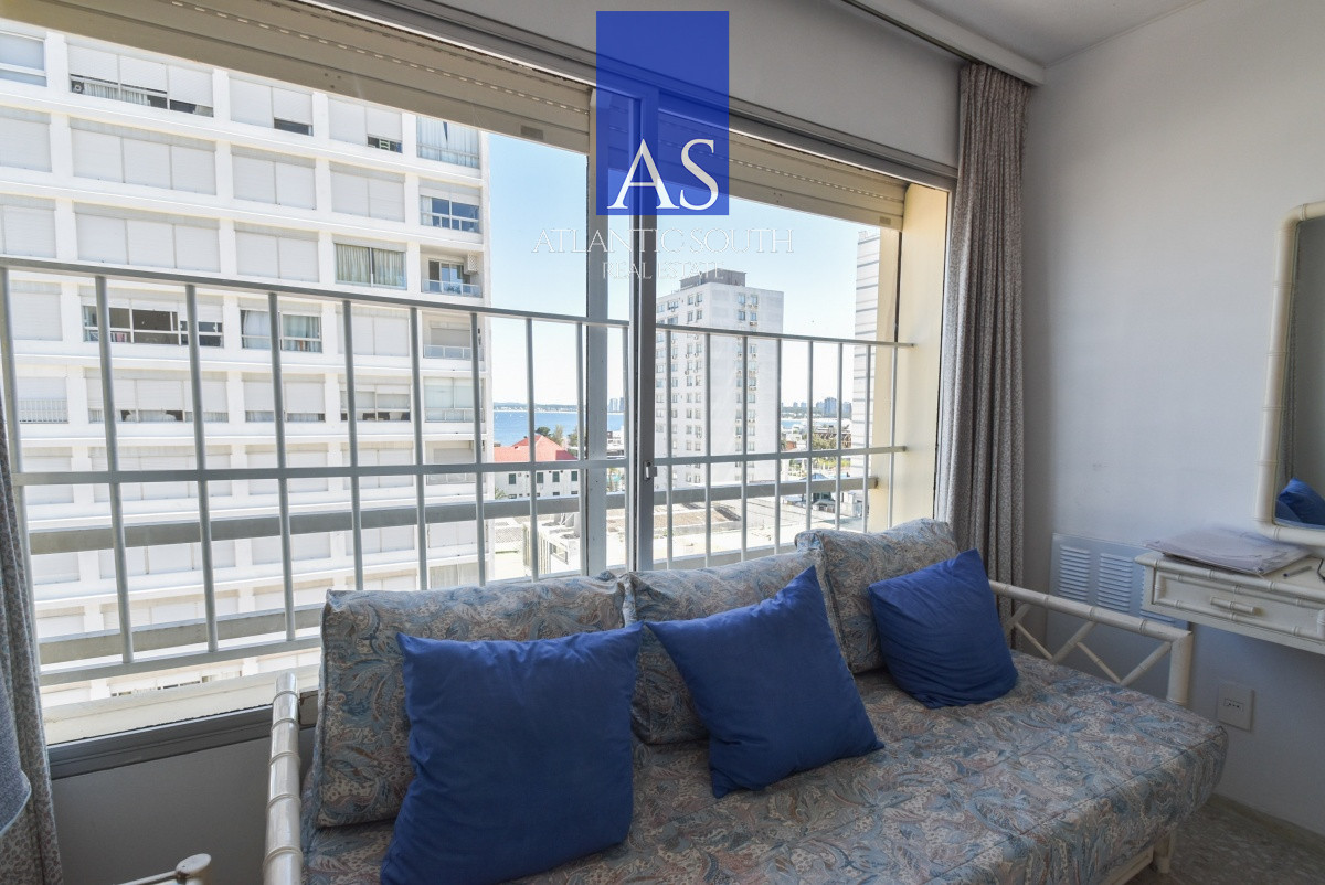 Apartamento ID.4248 - Apartamento en venta de 2 dormitorios + 2 baños . Reciclado con garage