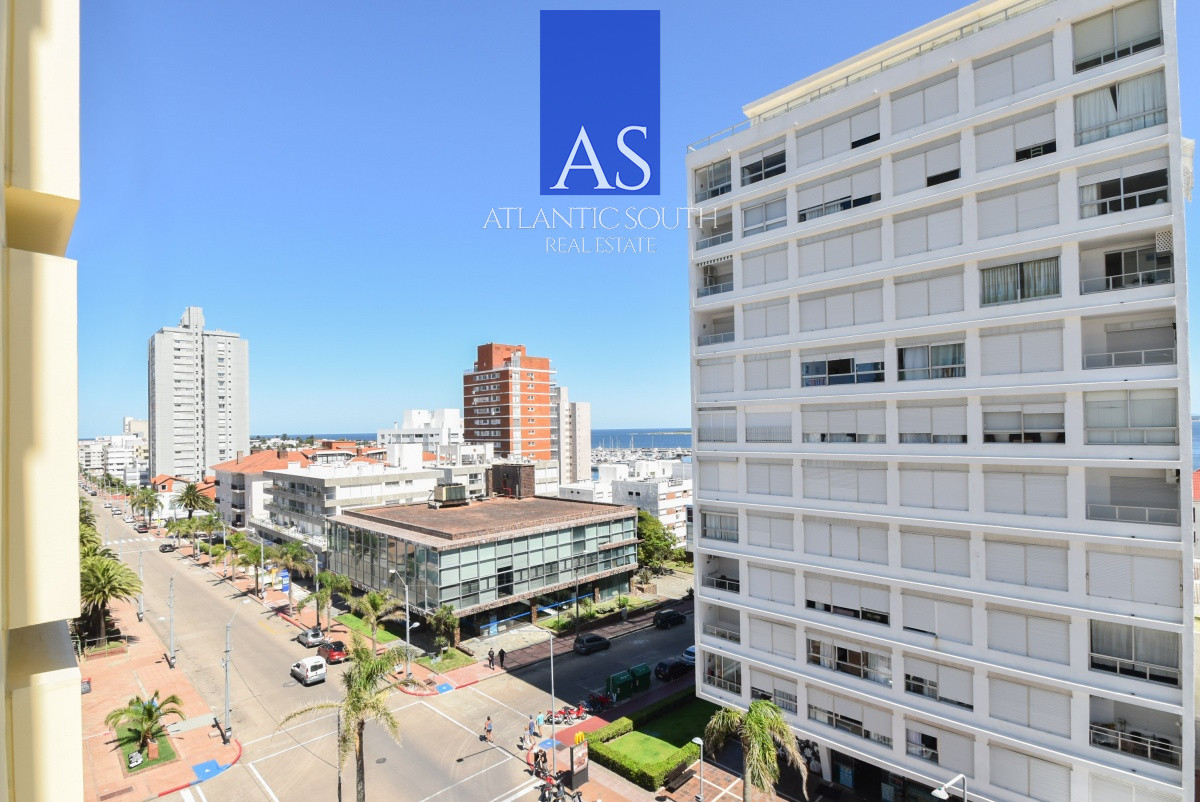 Apartamento ID.4248 - Apartamento en venta de 2 dormitorios + 2 baños . Reciclado con garage