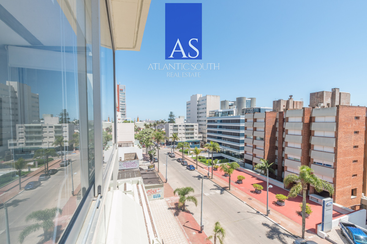 Apartamento ID.4247 - Apartamento Reciclado de 3 dormitorios en venta