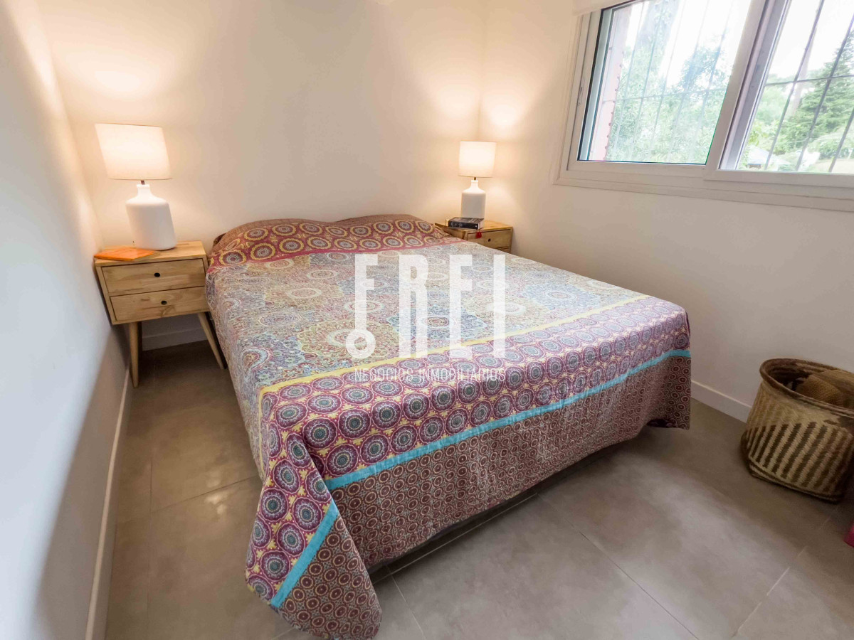 Casa ID.198 - Barrio Lugano. Casa reciclada a metros de Roosevelt. Zona Punta Shopping.