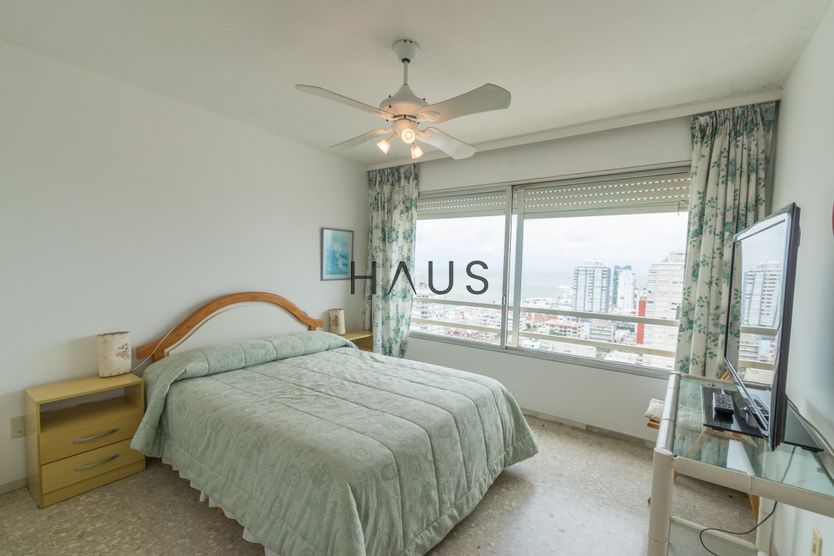 Apartamento ID.687 - Vista al Puerto! Amplio apartamento de 1 dormitorio y medio. 