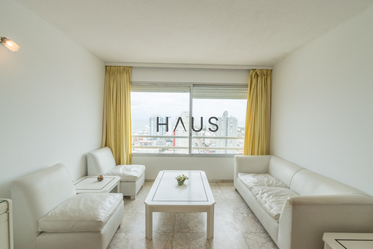 Apartamento ID.687 - Vista al Puerto! Amplio apartamento de 1 dormitorio y medio. 