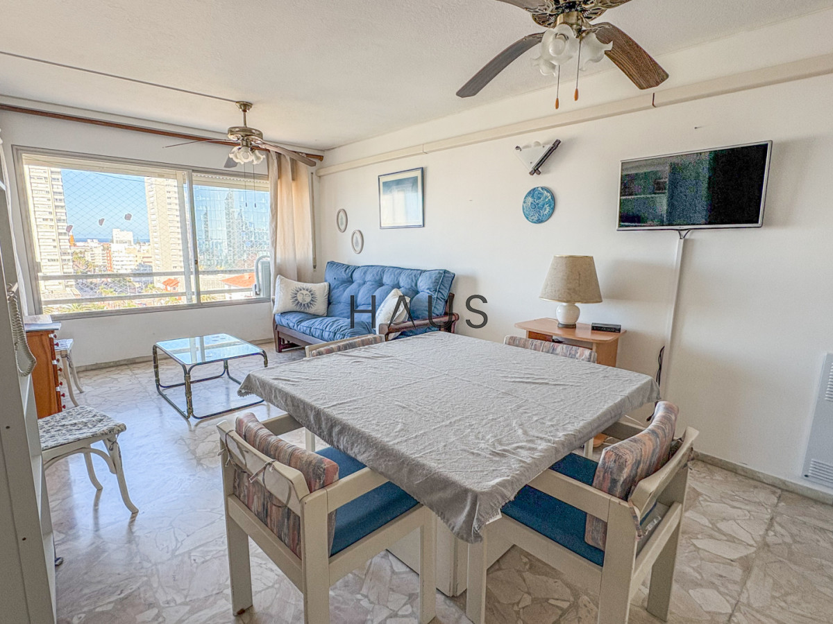 Apartamento ID.684 - Torre Libertador. Apartamento 1 dormitorio y medio al Puerto! 