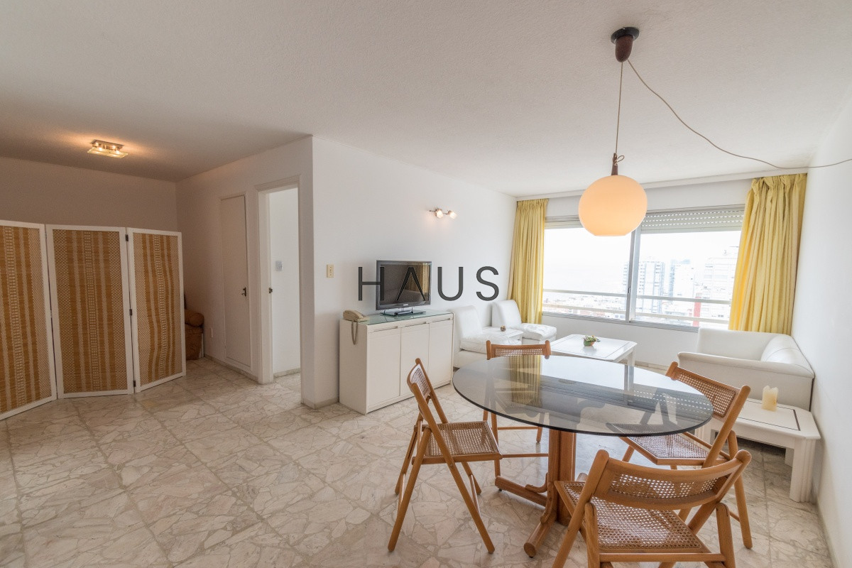 Apartamento ID.687 - Vista al Puerto! Amplio apartamento de 1 dormitorio y medio. 