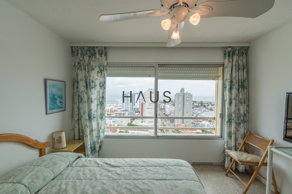 Apartamento ID.687 - Vista al Puerto! Amplio apartamento de 1 dormitorio y medio. 