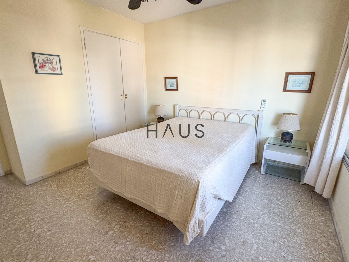 Apartamento ID.684 - Torre Libertador. Apartamento 1 dormitorio y medio al Puerto! 