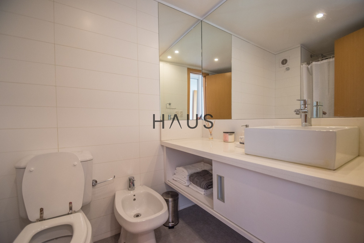 Apartamento ID.688 - Bellagio Tower. Esquinero de 3 dormitorios. Equipado.