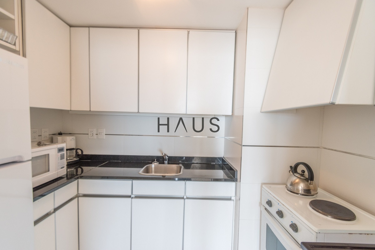 Apartamento ID.687 - Vista al Puerto! Amplio apartamento de 1 dormitorio y medio. 