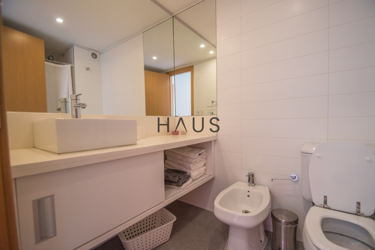 Apartamento ID.688 - Bellagio Tower. Esquinero de 3 dormitorios. Equipado.
