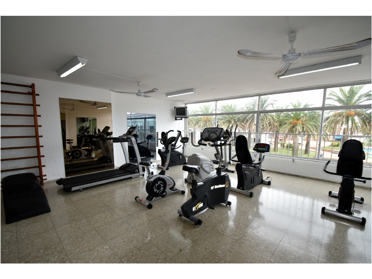 Apartamento ID.684 - Torre Libertador. Apartamento 1 dormitorio y medio al Puerto! 
