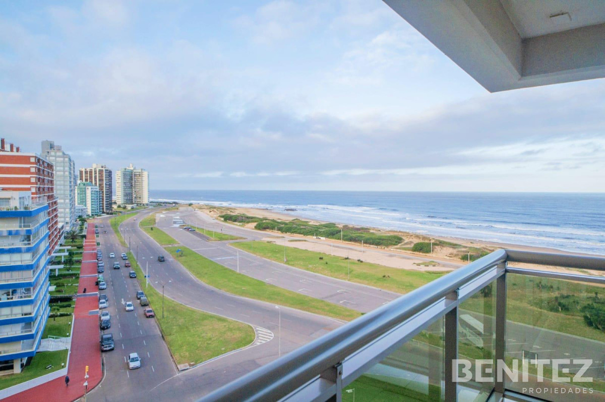 Apartamento ID.9484 - Espectacular Esquinero en Piso Alto en Imperiale
