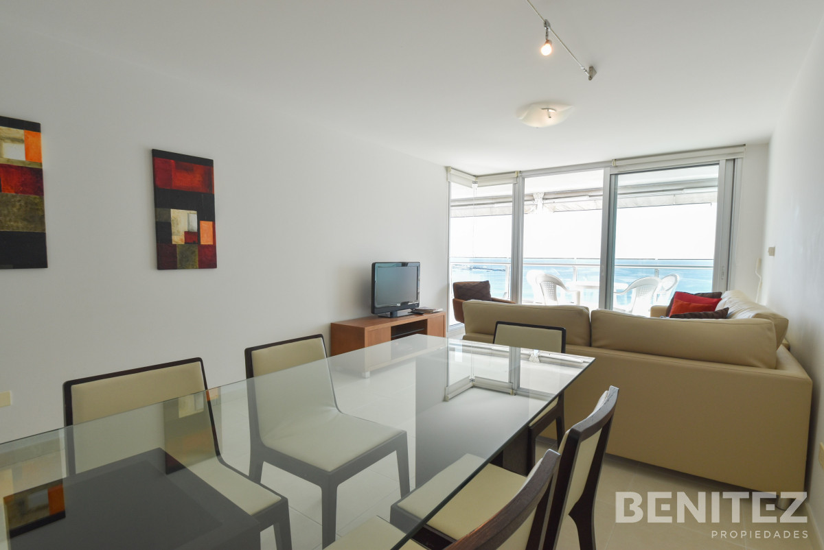 Apartamento ID.5998 - Seasons Tower piso alto! 2 dormitorios con espectacular vista. Playa Mansa