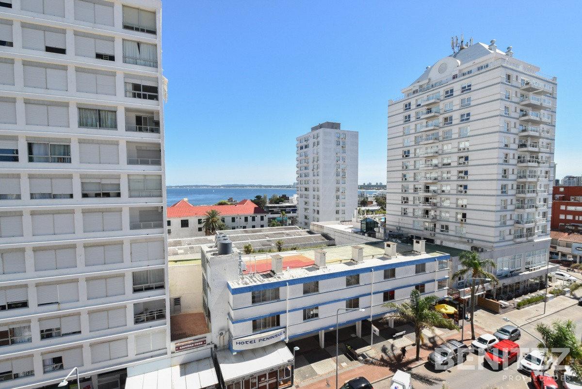 Apartamento ID.216 - Apartamento en venta de 2 dormitorios + 2 baños . Reciclado con garage