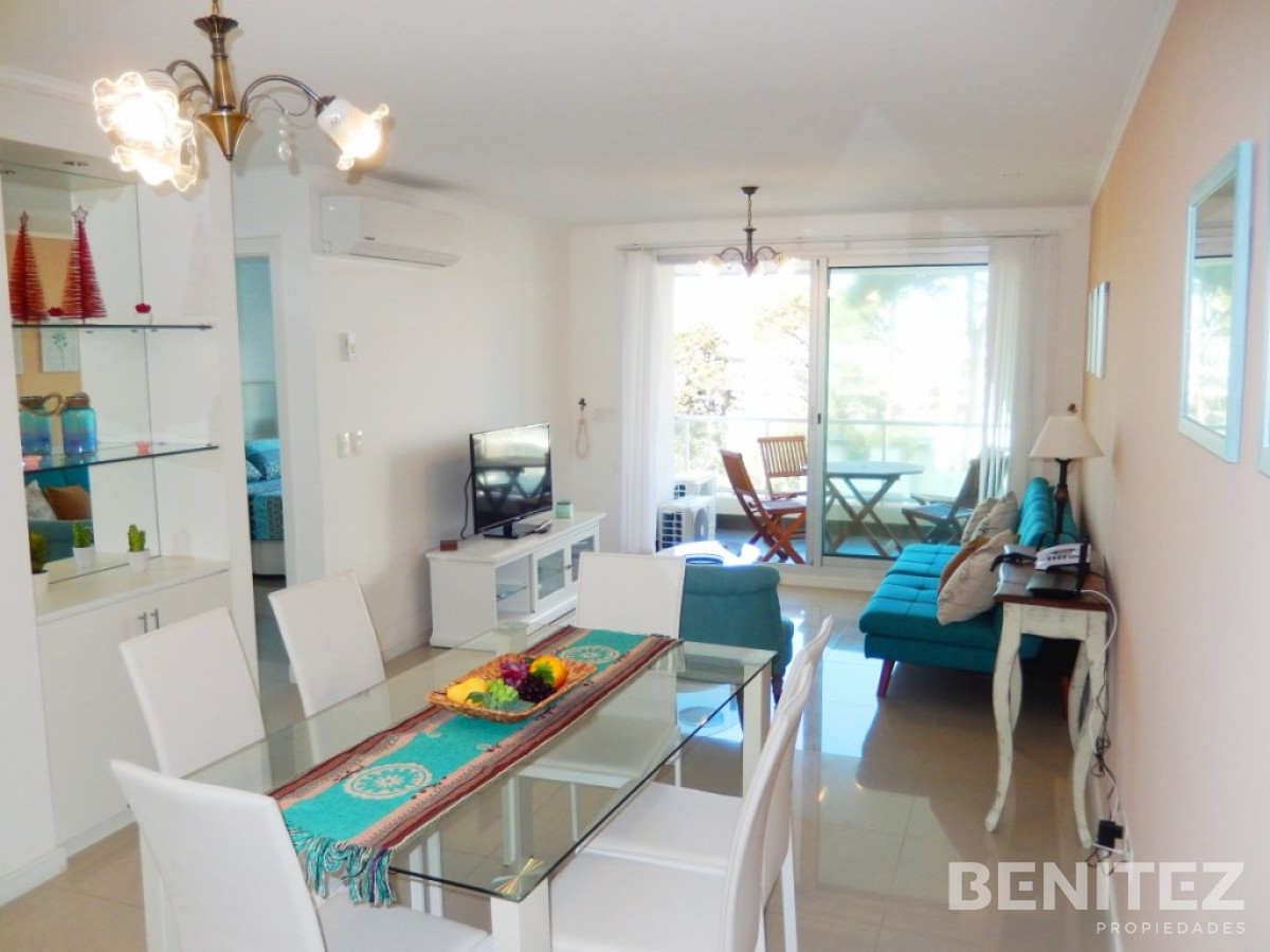 Apartamento ID.8190 - Apartamento en venta de 1 dormitorio + 1 baño. Con garage