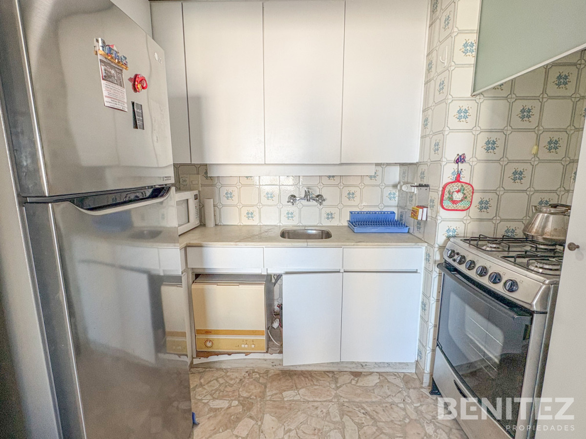 Apartamento ID.410 - Torre Libertador. Apartamento 1 dormitorio y medio al Puerto! 