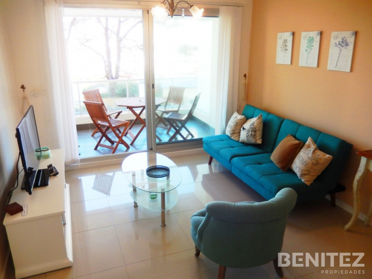 Apartamento ID.8190 - Apartamento en venta de 1 dormitorio + 1 baño. Con garage