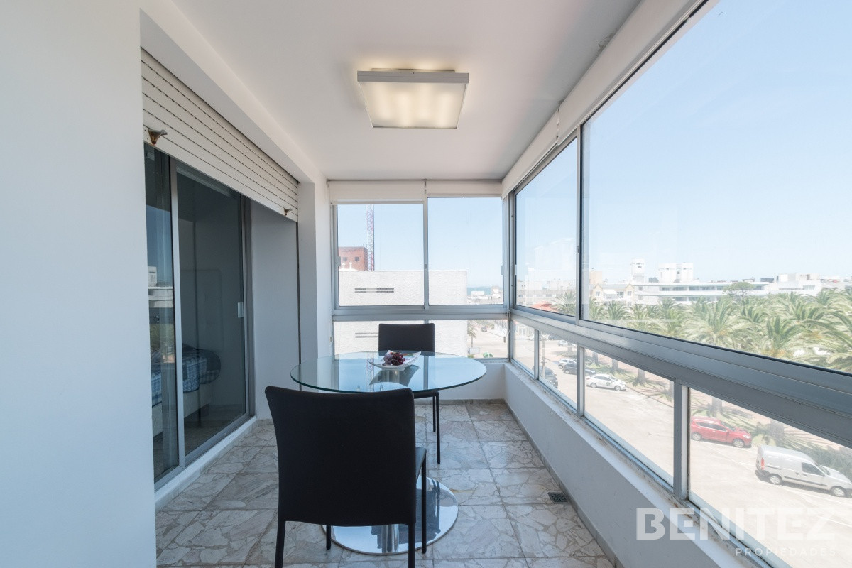 Apartamento ID.6128 - Torre Libertador. Esquinero de 3 dormitorios reciclado.