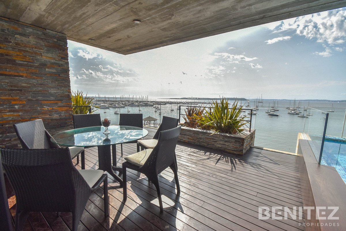 Apartamento ID.8465 - Le Bleu. Pent-House. Frente al Puerto con el diseño de Carlos Ott.