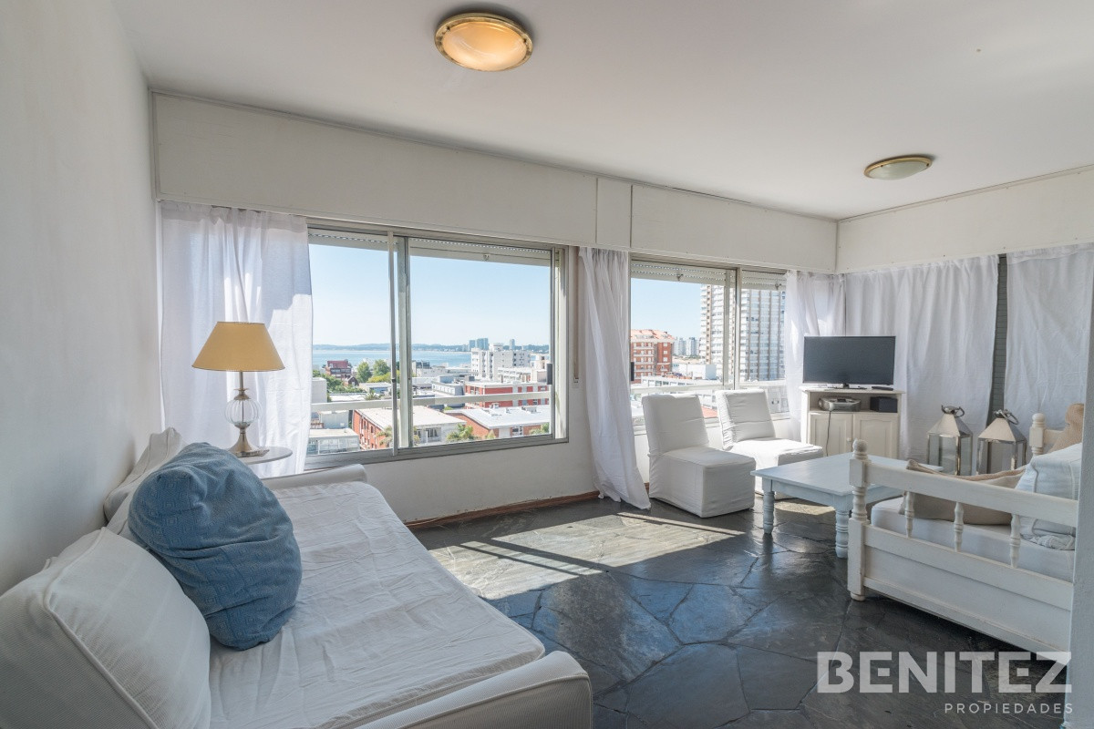 Apartamento ID.9272 - Apartamento esquinero en venta de 2 dormitorios. Vista Mansa.