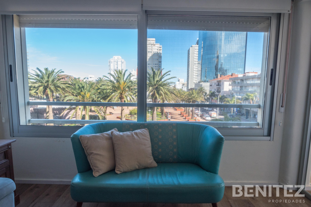 Apartamento ID.575 - Imperdible! Apartamento esquinero de 3 dormitorios. Reciclado.