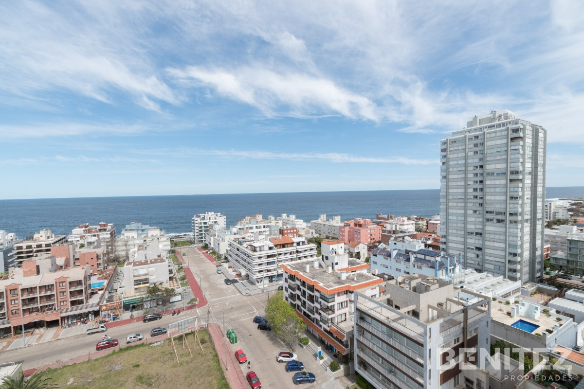 Apartamento ID.7123 - Torre Verona. Piso alto de 2 dormitorios. Reciclado.