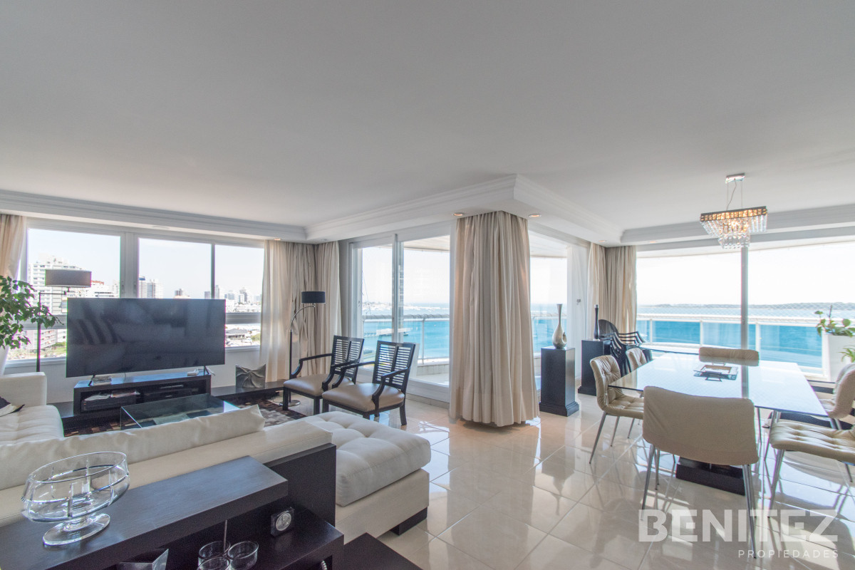 Apartamento ID.9580 - Millenium. Esquinero a la Peninsula. Playa Mansa.