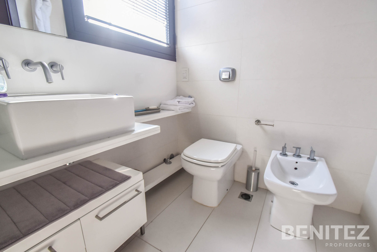 Apartamento ID.8465 - Le Bleu. Pent-House. Frente al Puerto con el diseño de Carlos Ott.