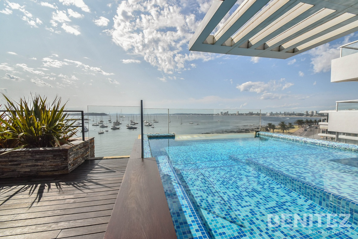 Apartamento ID.8465 - Le Bleu. Pent-House. Frente al Puerto con el diseño de Carlos Ott.