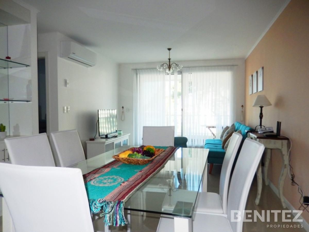 Apartamento ID.8190 - Apartamento en venta de 1 dormitorio + 1 baño. Con garage