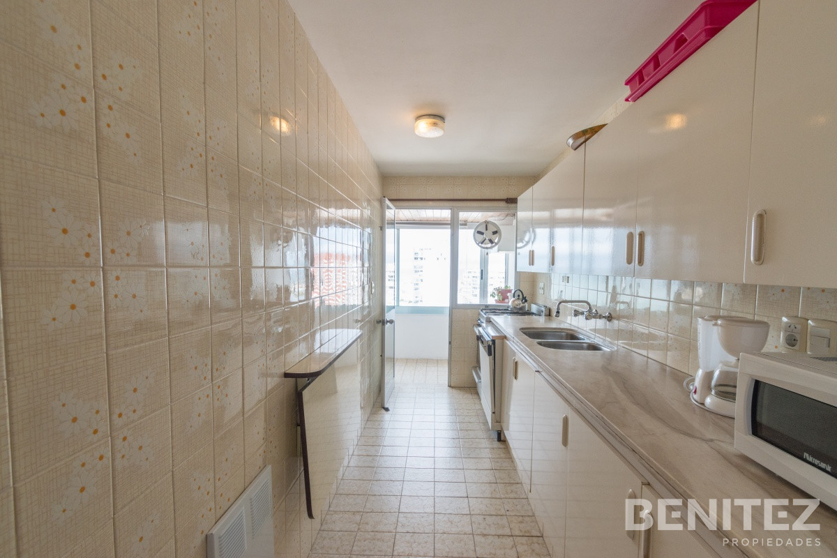 Apartamento ID.355 - Apartamento de 3 dormitorios. Excelente vista al Mar