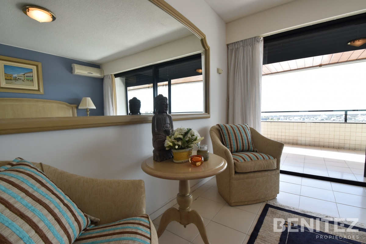 Apartamento ID.8634 - Portofino. Apartamento primera fila al Puerto