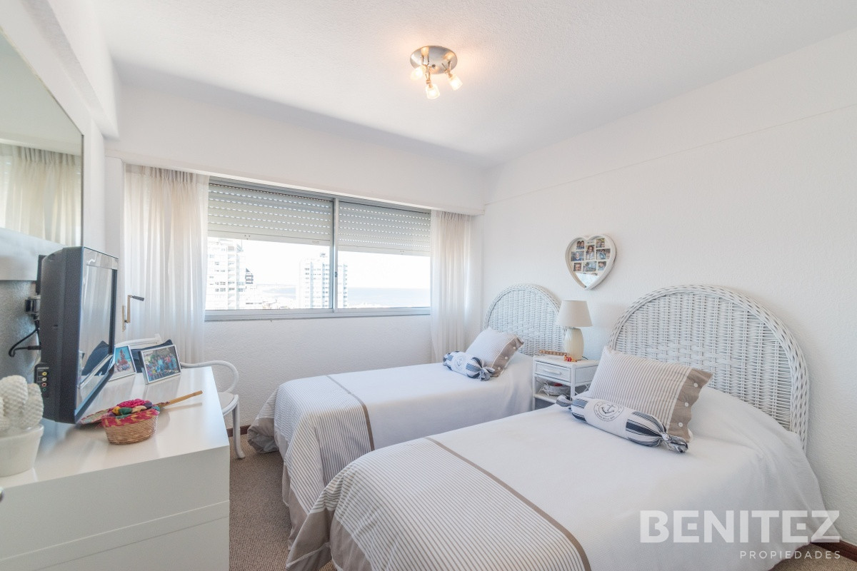 Apartamento ID.9084 - Apartamento en esquina al Puerto. Vista panorámica Puerto, Mansa y Brava. 