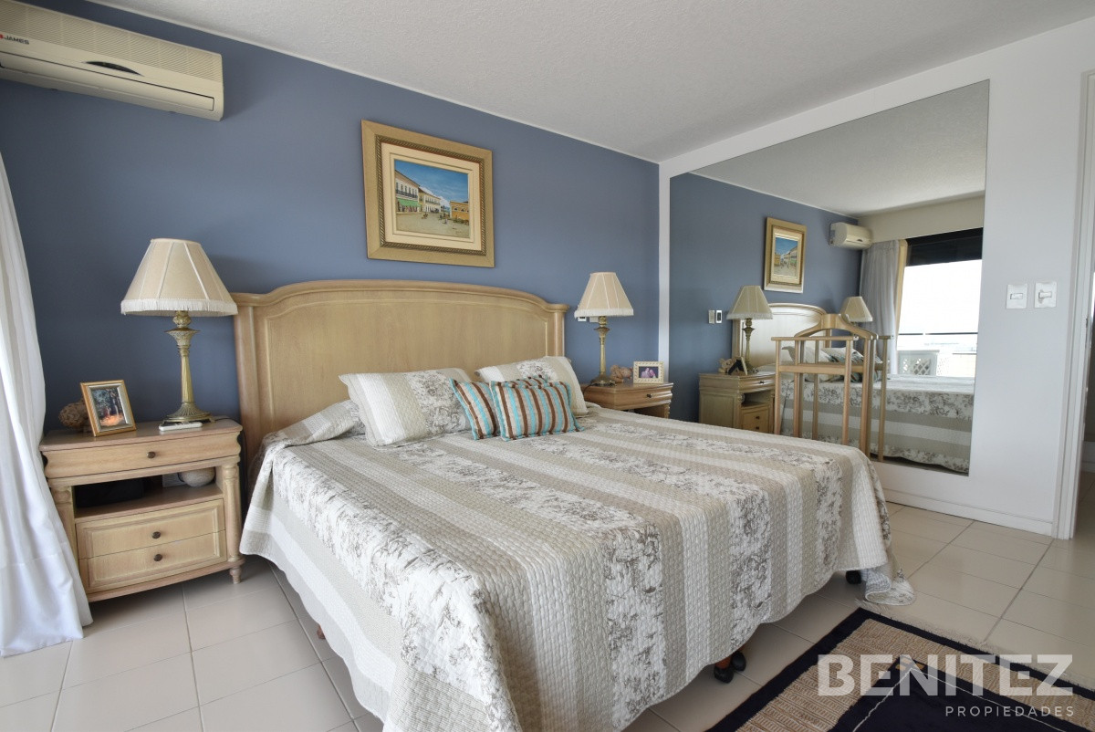 Apartamento ID.8634 - Portofino. Apartamento primera fila al Puerto